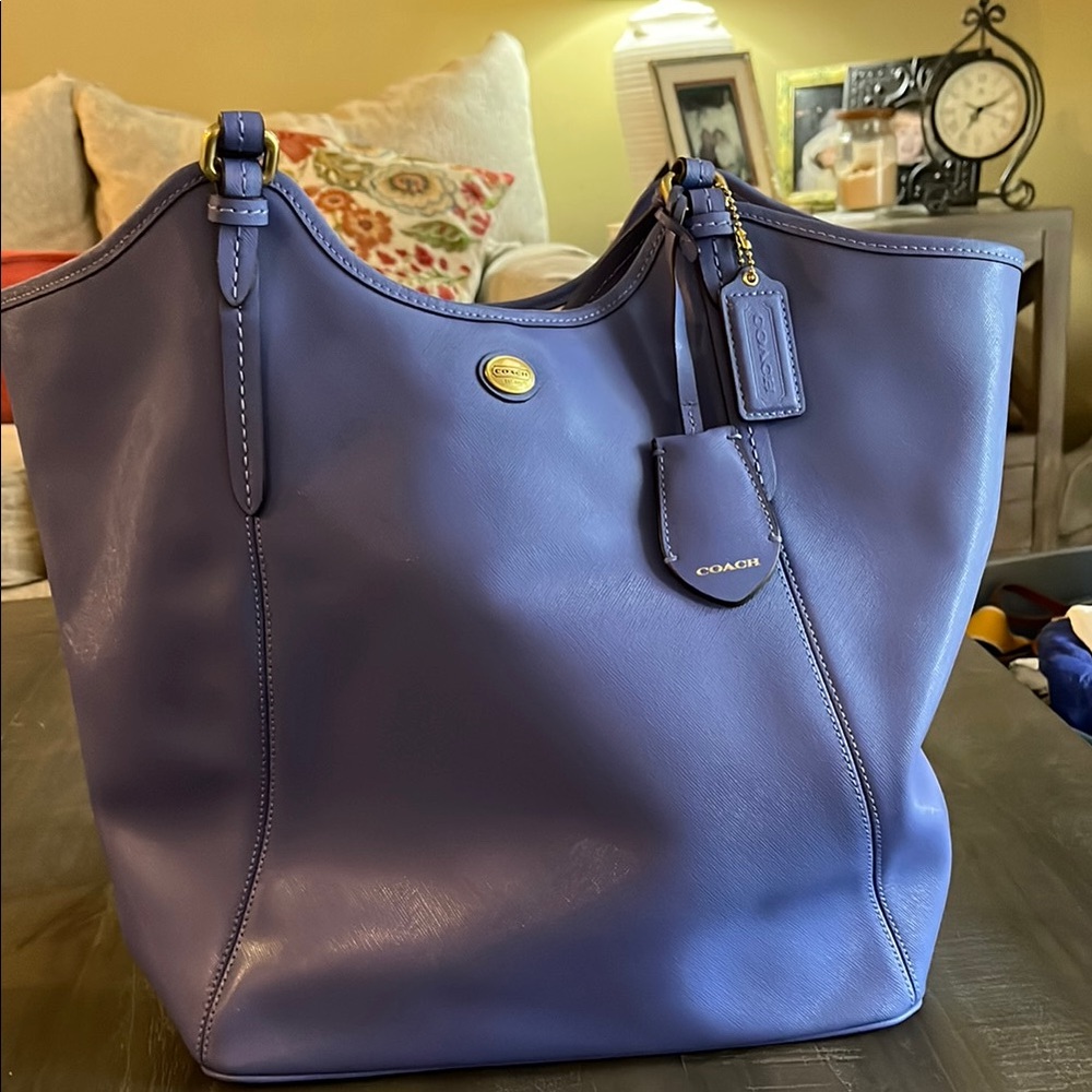 Coach Purple Leather Shoulder Bag with Sophisticated Style